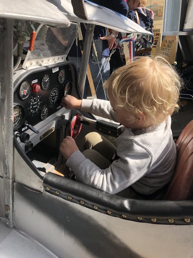 Junior Pilots Wanted at the Jet Age Museum